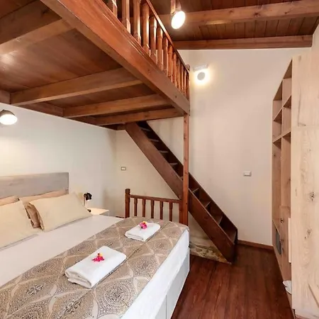 Luxury Limnes